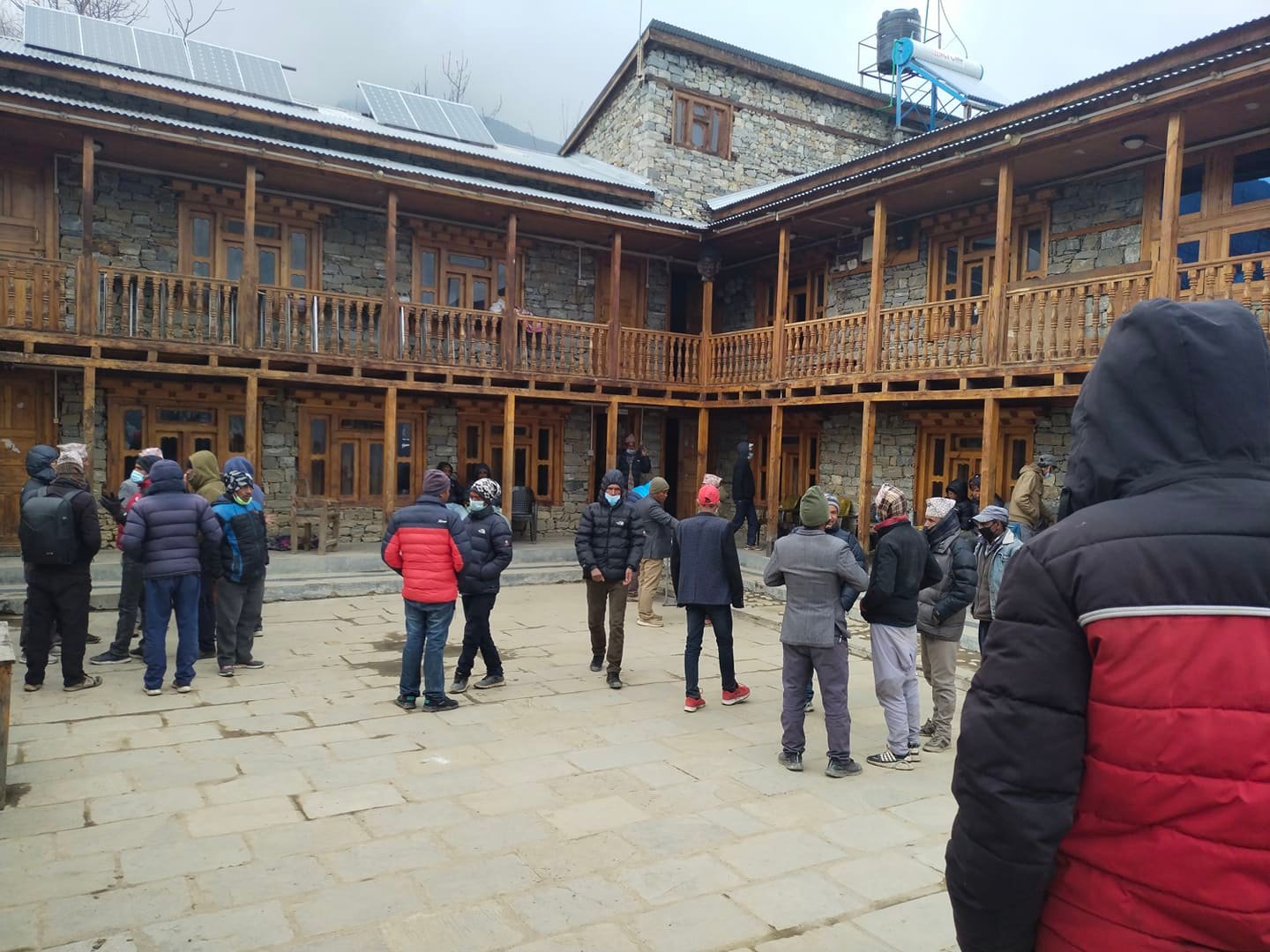 सहमतिमा  एमाले हुम्लाको नयाँ कमिटी टुंगाे लगाउन अध्यक्ष मण्डल मानसराेवर हाेटेलमा
